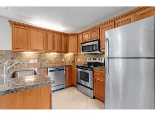 Photo #5: 692569930 Listing