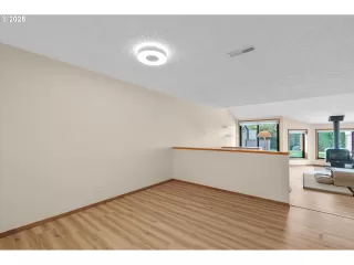 Photo #2: 692645128 Listing