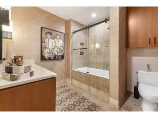 Photo #6: 693438674 Listing