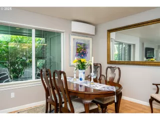 Photo #4: 693545592 Listing 