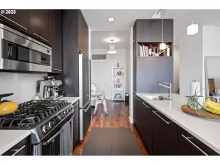 Photo #5: 693856109 Listing