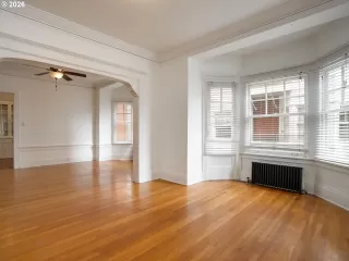 Photo #5: 694511717 Listing 