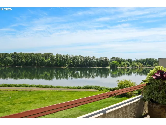 MLS: 694825419 Condo For Sale