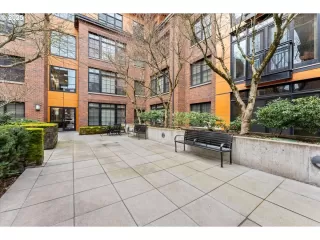 Photo #2: 695104159 Listing