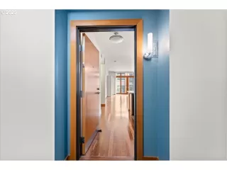 Photo #4: 695104159 Listing