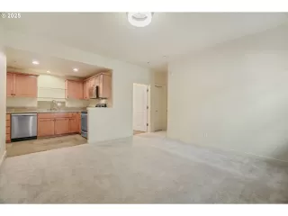 Photo #2: 695220196 Listing 