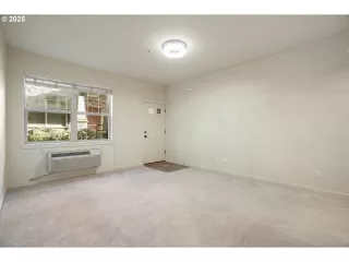 Photo #5: 695220196 Listing 