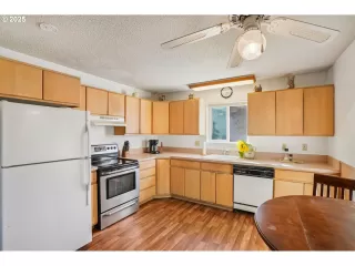 Photo #2: 695344887 Listing