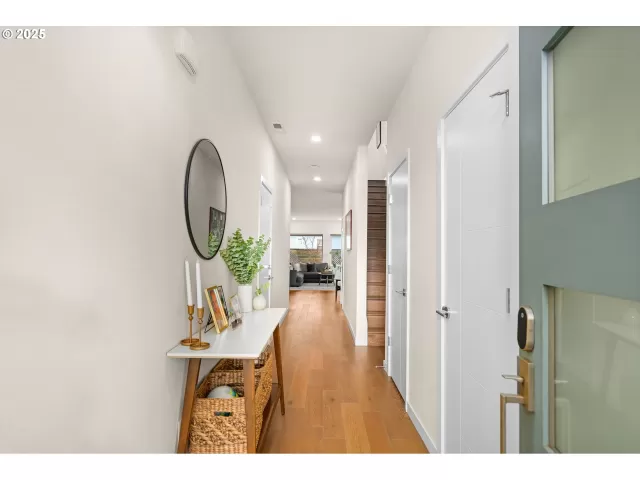 MLS: 695421688 Condo For Sale