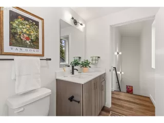 Photo #5: 695831496 Listing