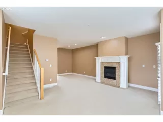 Photo #5: 695846196 Listing 