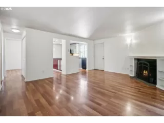 Photo #1: 696036447 Listing