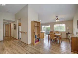 Photo #4: 696173515 Listing 
