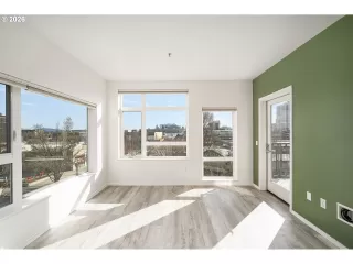 Photo #4: 696263287 Listing