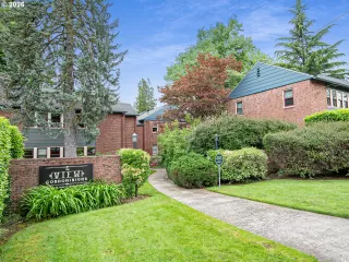 Photo #1: 696730657 Listing 