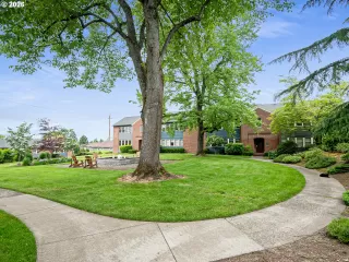 Photo #3: 696730657 Listing 