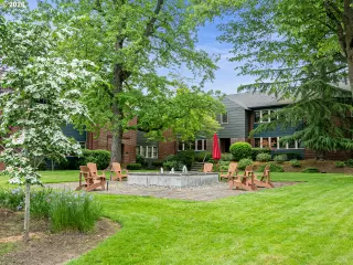 Photo #4: 696730657 Listing 