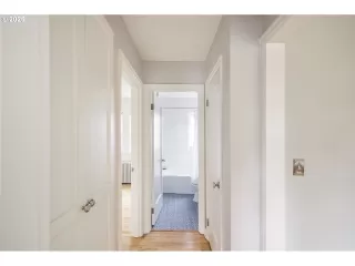 Photo #6: 696730657 Listing 