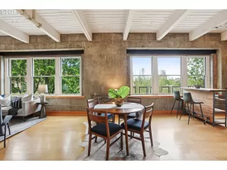 Photo #4: 696763279 Listing