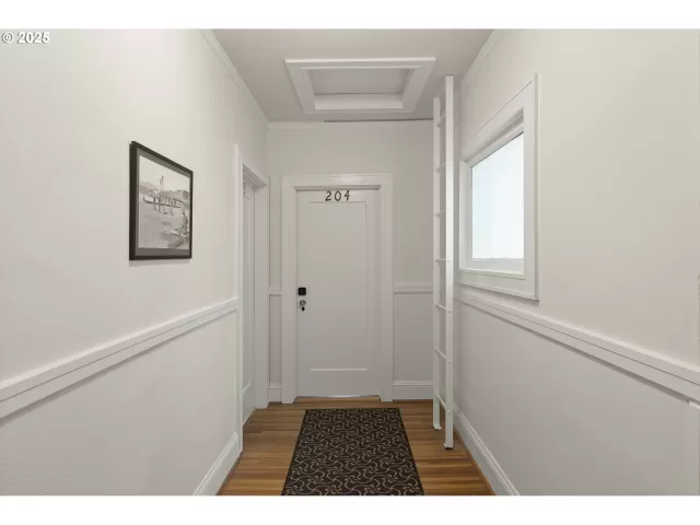 MLS: 697173382 Condo For Sale