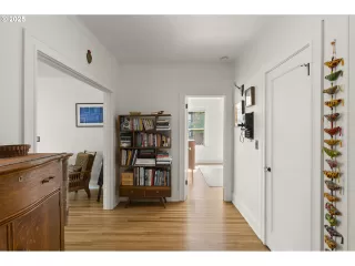 Photo #3: 697173382 Listing 