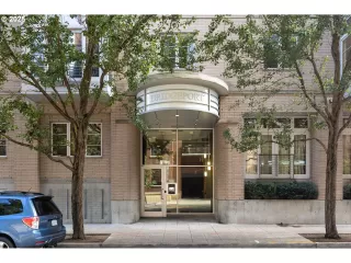 Photo #2: 697823080 Listing