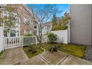 Photo #6: 698005865 Listing