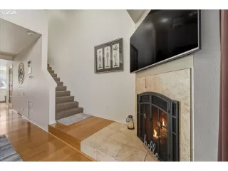 Photo #4: 698303155 Listing 