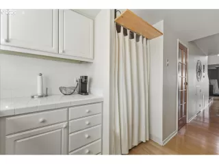 Photo #6: 698303155 Listing 