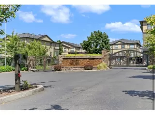 Photo #2: 698448349 Listing