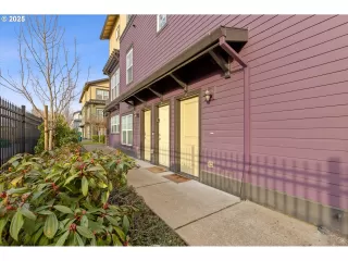 Photo #3: 698448349 Listing