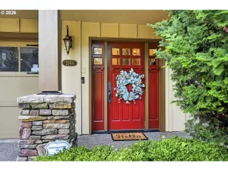 Photo #1: 698606261 Listing