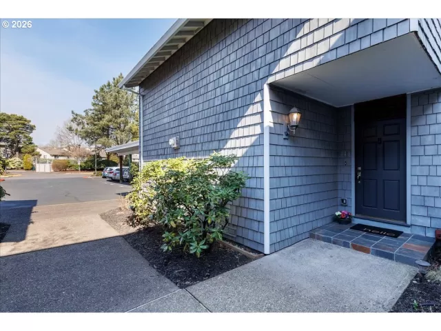 MLS: 698761177 Condo For Sale