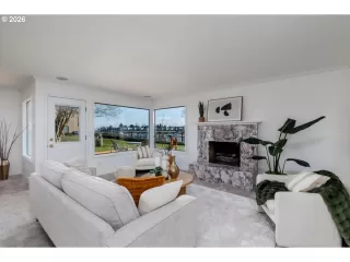 Photo #1: 698761177 Listing 