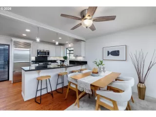 Photo #3: 698761177 Listing 