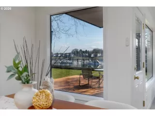 Photo #4: 698761177 Listing 