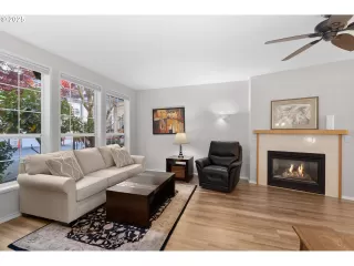 Photo #3: 698781636 Listing 