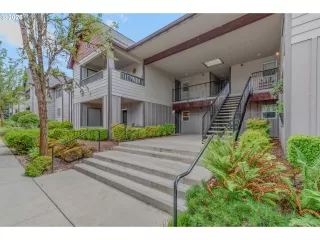 More Details about MLS # 698850374 : 14019 NE 20TH AVE A2