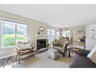 Photo #1: 698935545 Listing