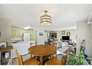 Photo #2: 698935545 Listing