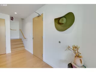 Photo #1: 698960886 Listing