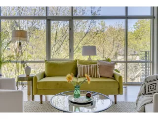 Photo #4: 698960886 Listing