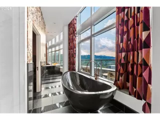 Photo #6: 699024169 Listing 