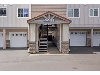 Photo #3: 699195327 Listing