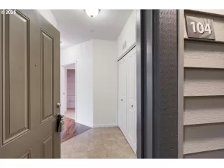 Photo #5: 699195327 Listing