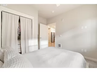 Photo #3: 699207459 Listing