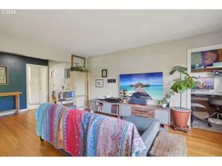 Photo #2: 699455245 Listing 