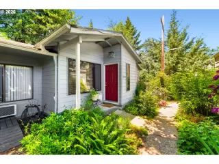 Photo #3: 699607499 Listing 