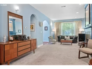Photo #6: 699607721 Listing 