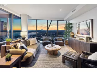 Photo #2: 699693899 Listing